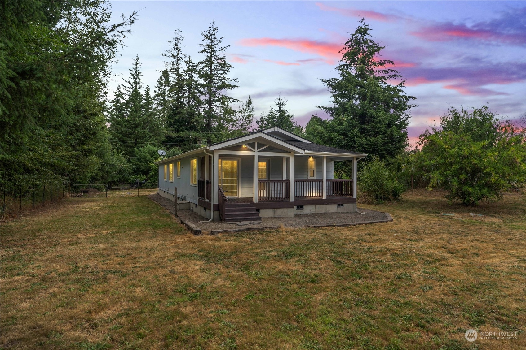 Property Photo:  711 Tipsoo Loop Street S  WA 98576 