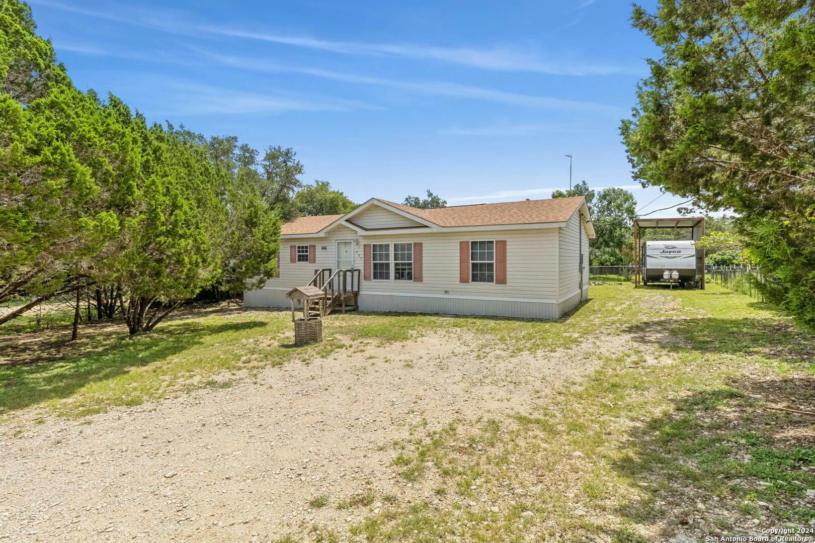 Property Photo:  905 High Mesa  TX 78676 