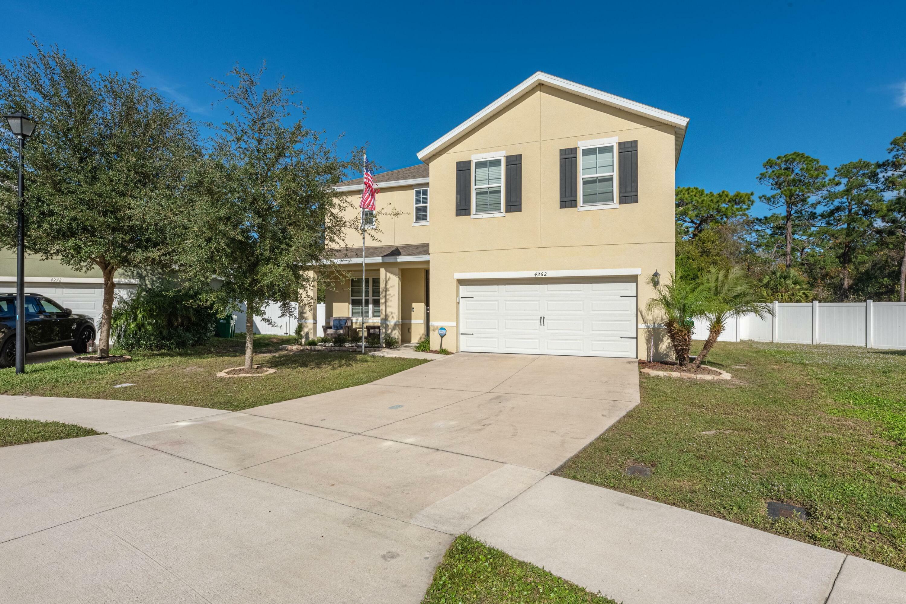 Property Photo:  4262 Starling Place  FL 32754 