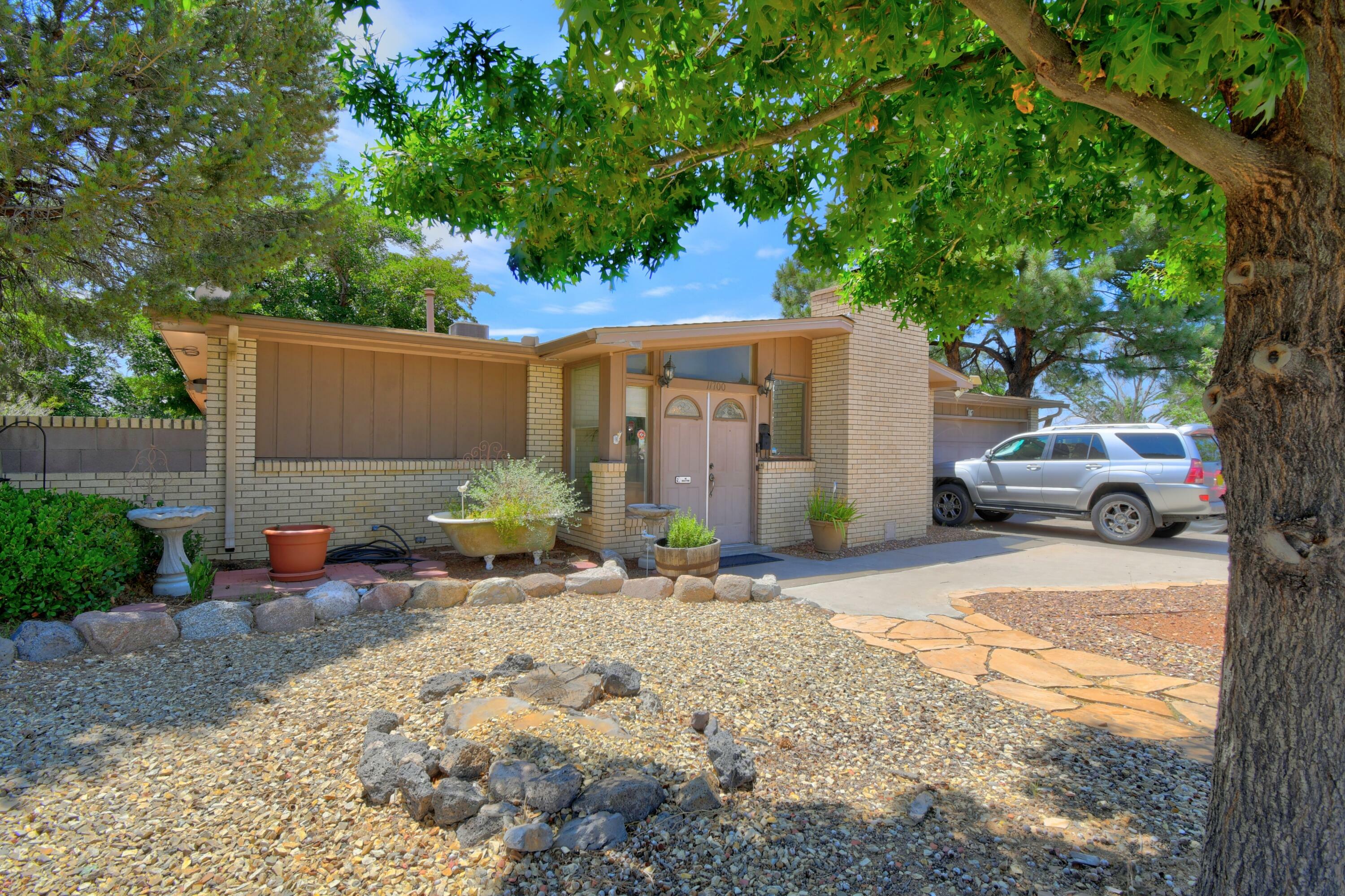 Property Photo:  11700 Holiday Avenue NE  NM 87111 