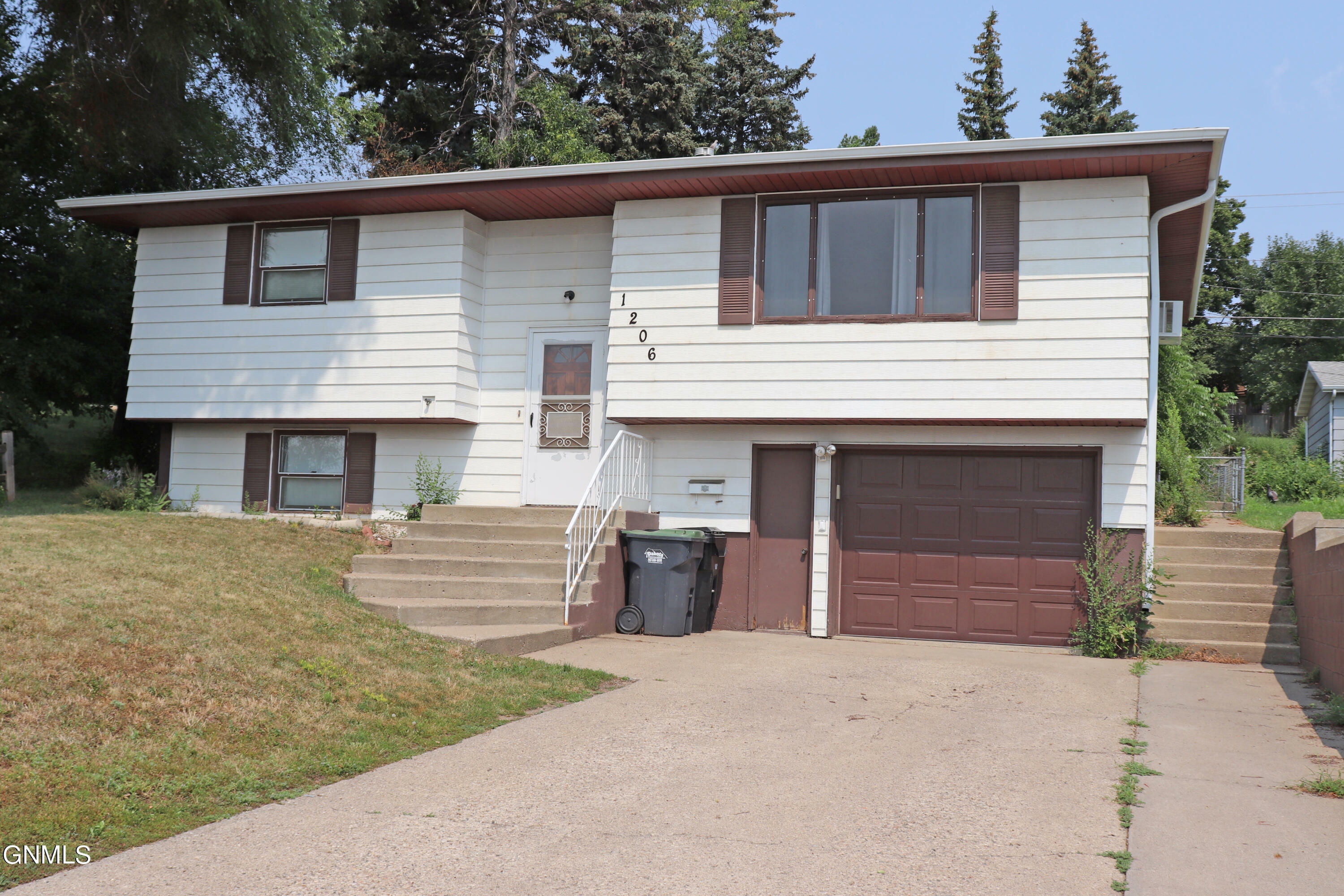 Property Photo:  1206 2nd Street NE  ND 58554 