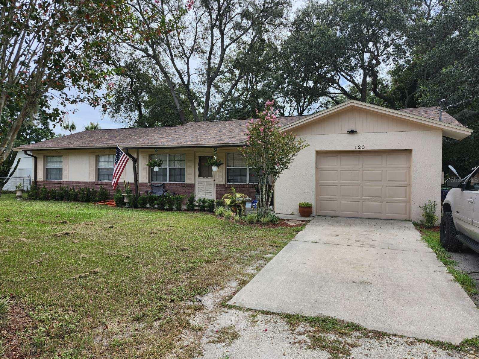 Property Photo:  123 N High Street  FL 32746 