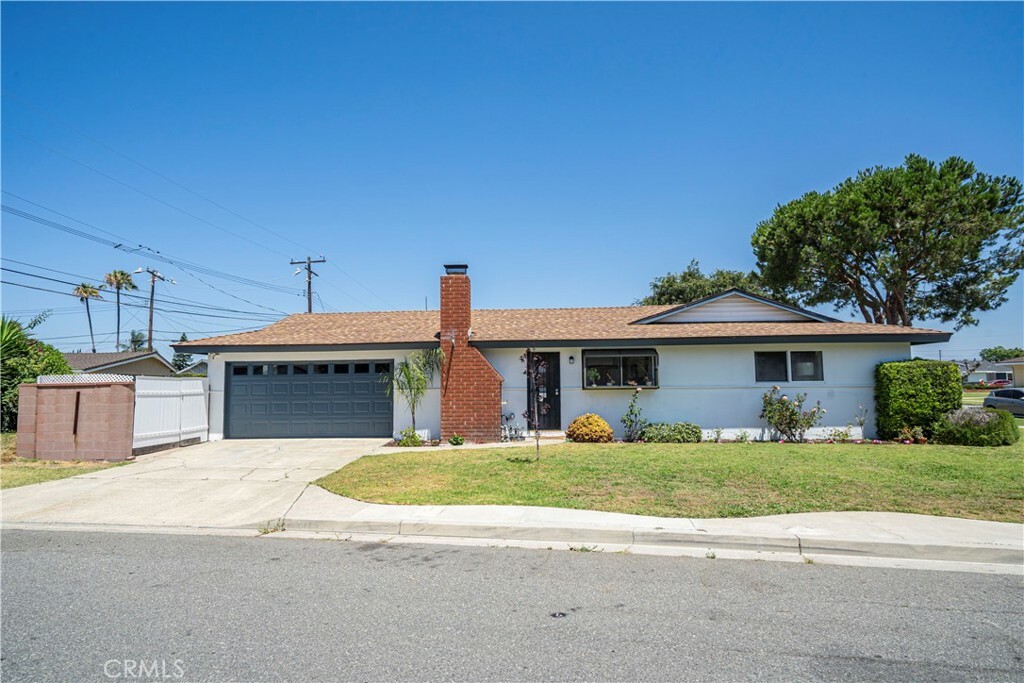 Property Photo:  11201 Laurianne Lane  CA 92841 