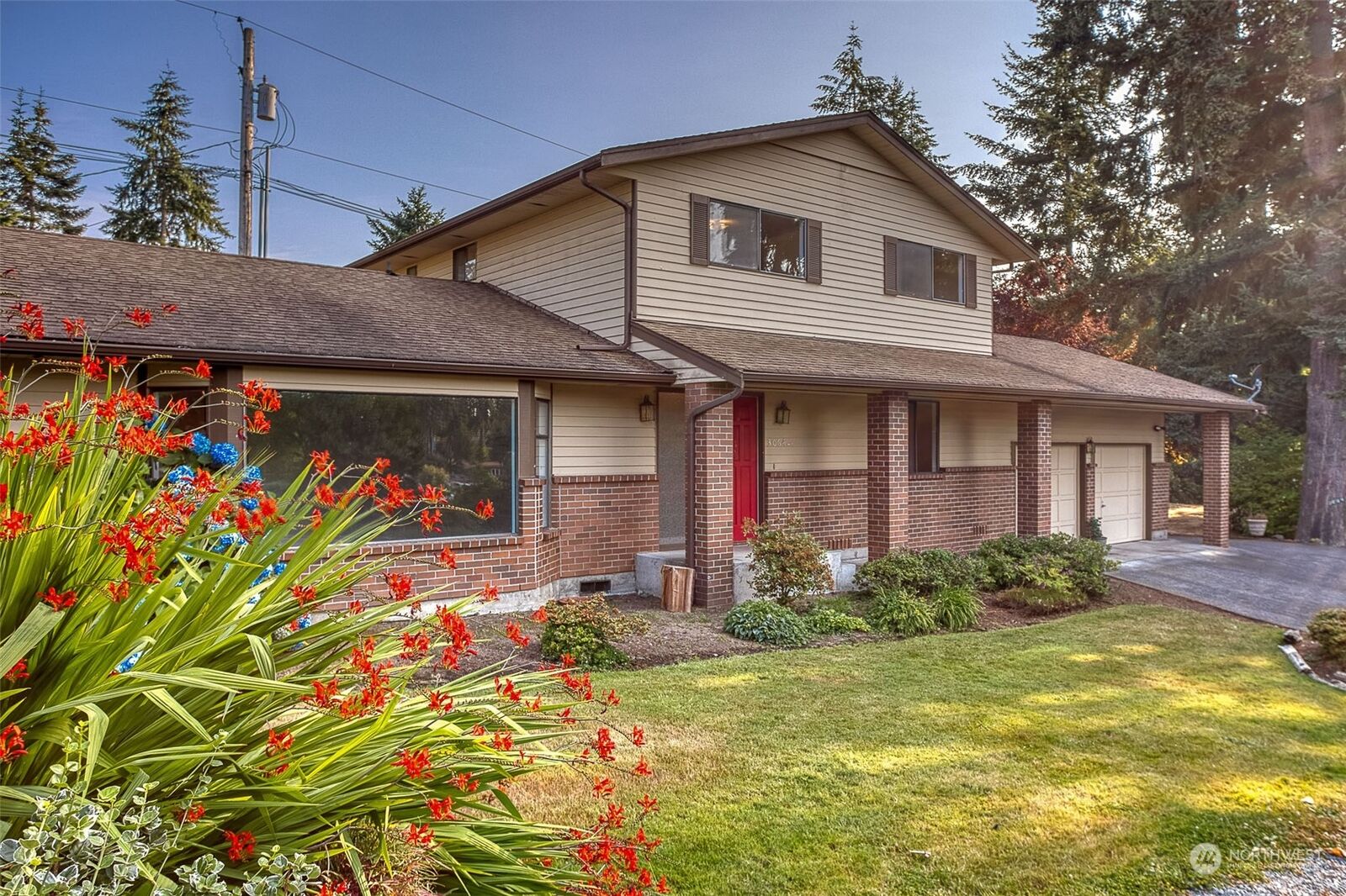 Property Photo:  30641 28th Avenue S  WA 98003 