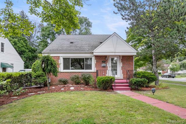 Property Photo:  2445 Parker Street  MI 48124 