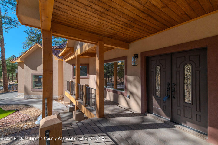 Property Photo:  606 White Mountain Meadows Drive  NM 88345 