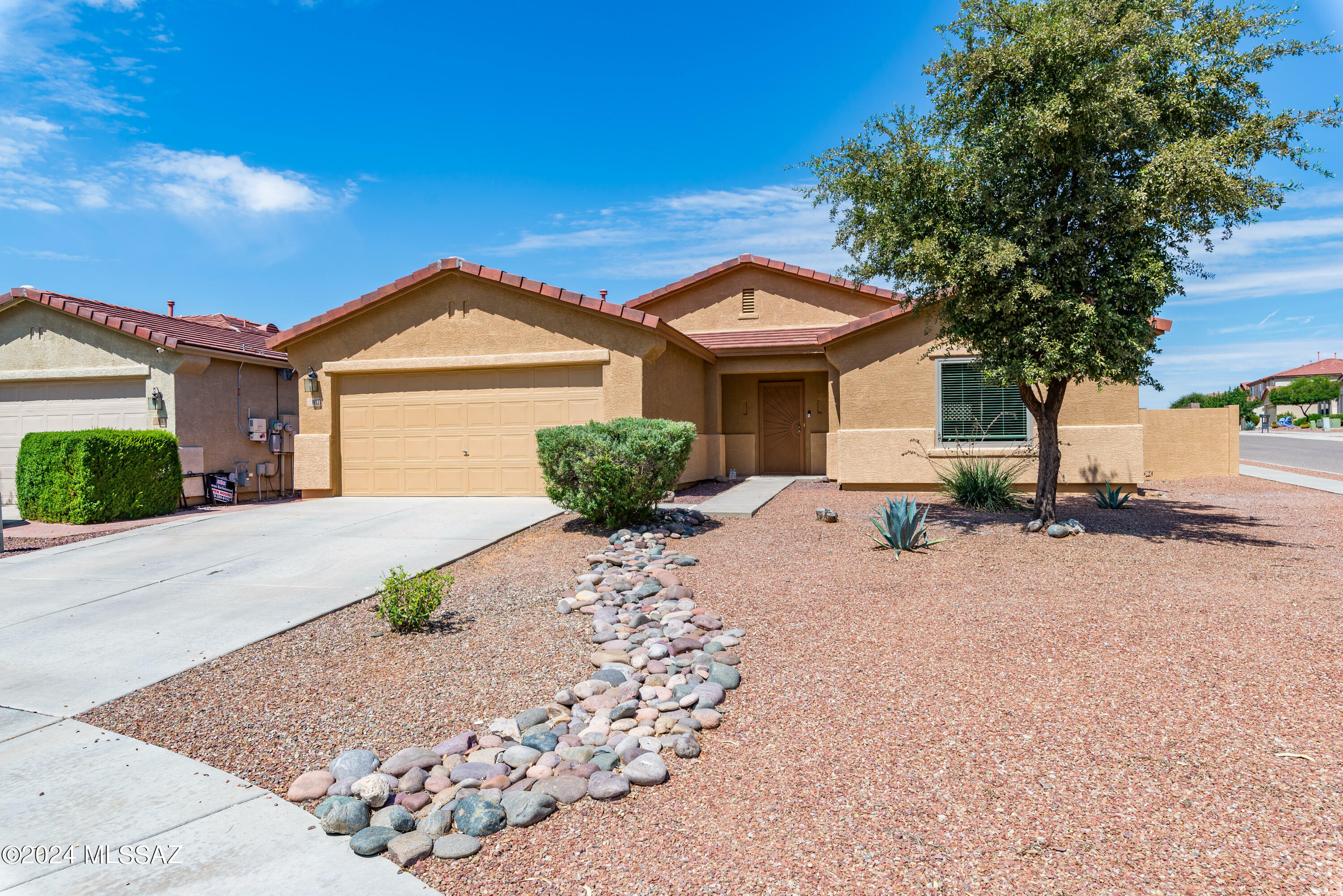 Property Photo:  14937 N Twin Lakes Drive  AZ 85739 