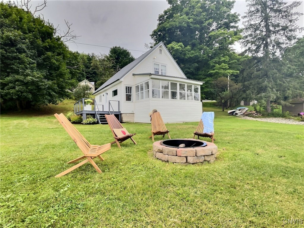 Property Photo:  1224 Lake Como Road  NY 13045 