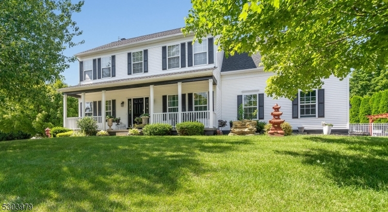 Property Photo:  910 Tyler Circle  NJ 08886 