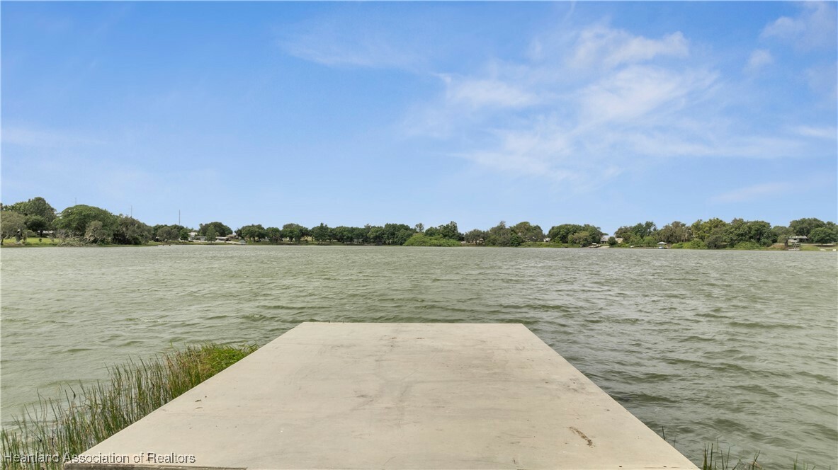 Property Photo:  1209 Ridge Drive  FL 33825 