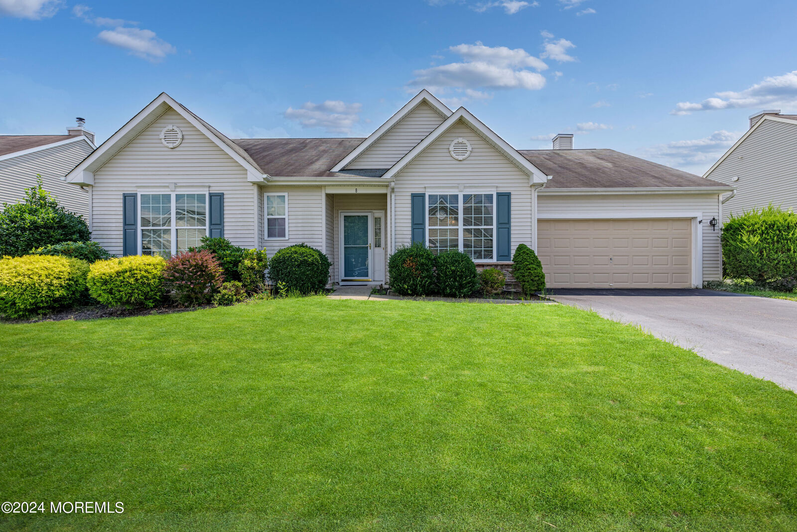 Property Photo: 8 Bridle Way NJ 08759