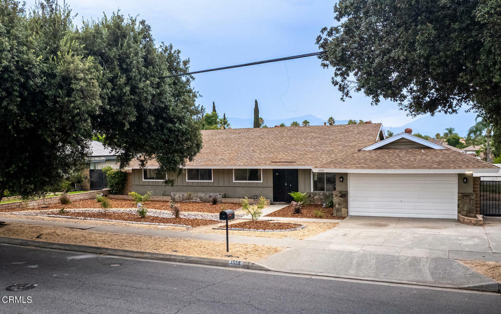 Property Photo:  1559 N Acacia Avenue  CA 92376 