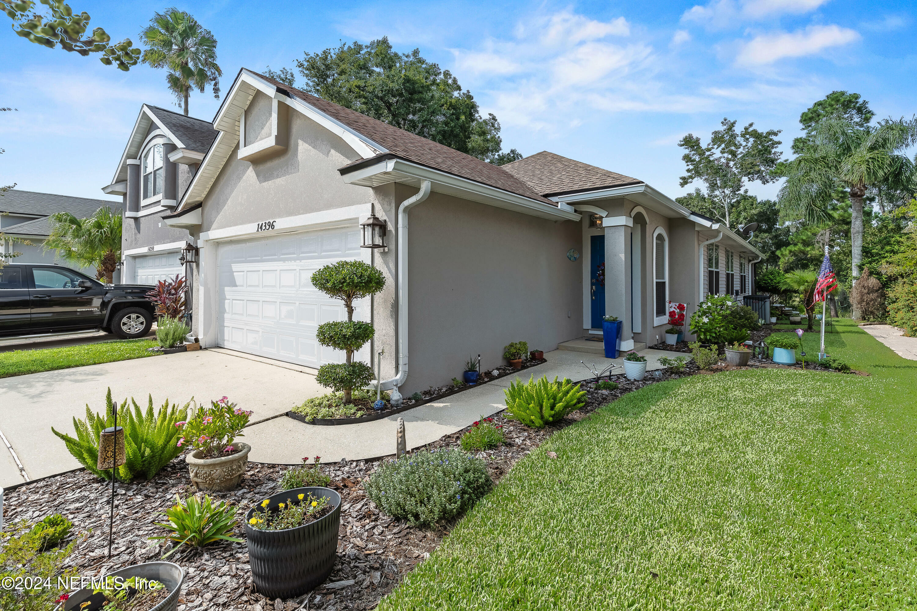 Property Photo:  14396 Pelican Bay Court  FL 32224 