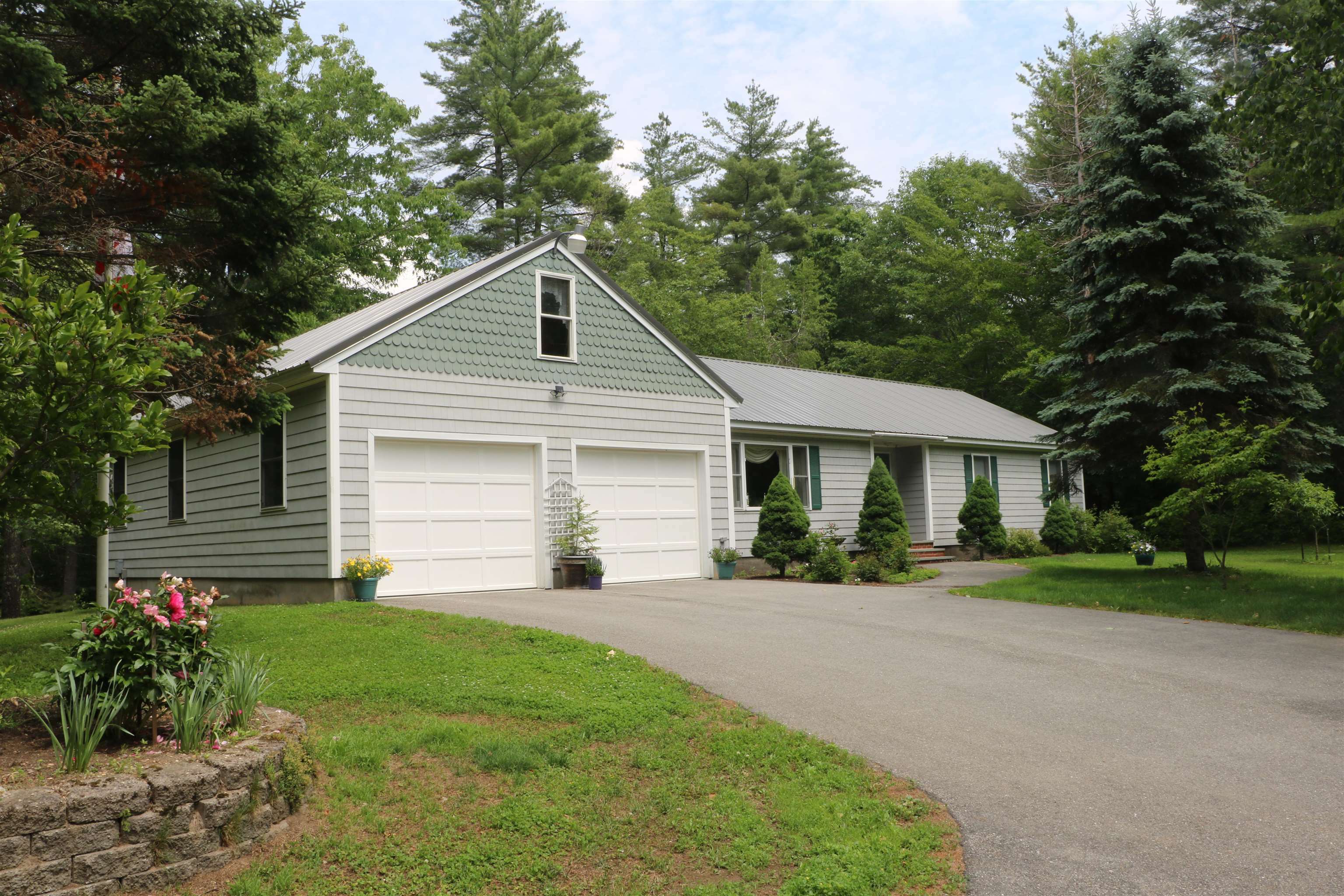 Property Photo:  122 Kelsey Road  NH 03290 