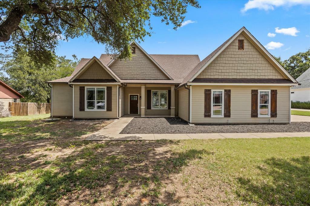 Property Photo:  5211 Apache Court  TX 76049 