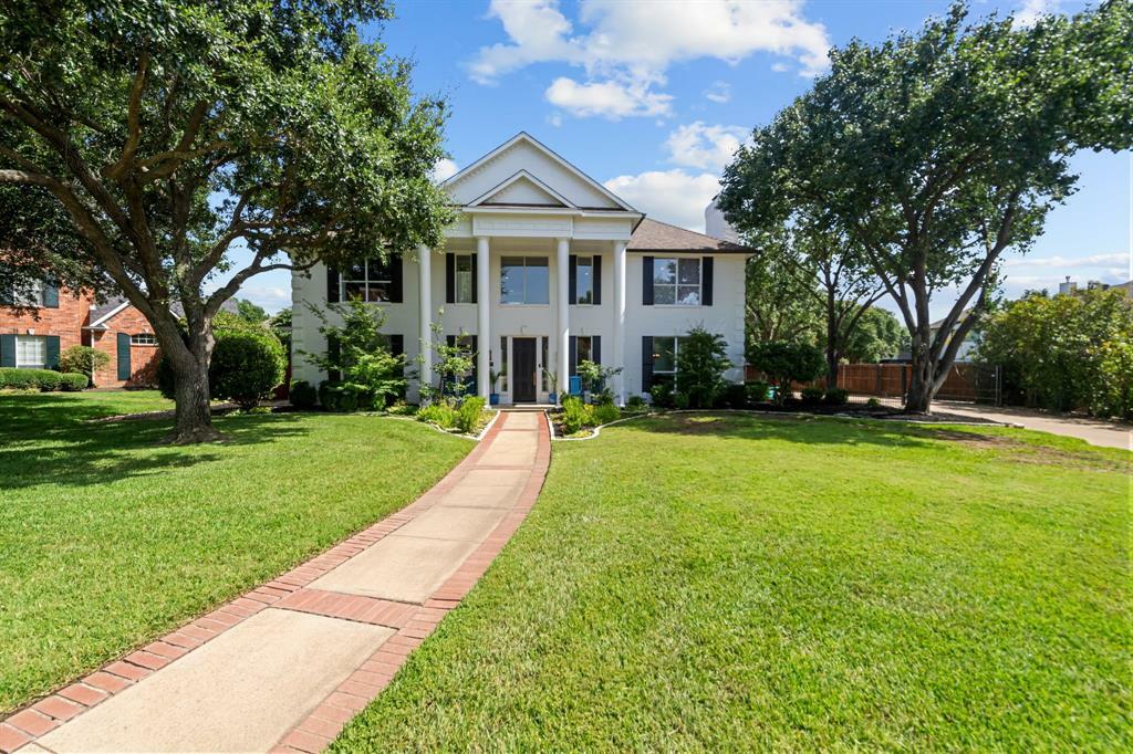 Property Photo:  804 Woodcrest Court  TX 76092 