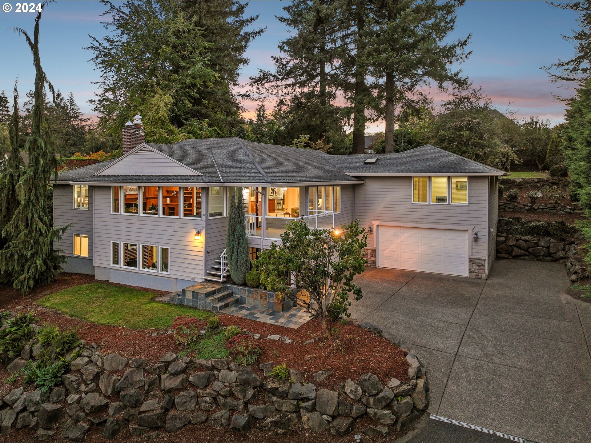 Property Photo:  10151 SW Lancaster Rd  OR 97219 