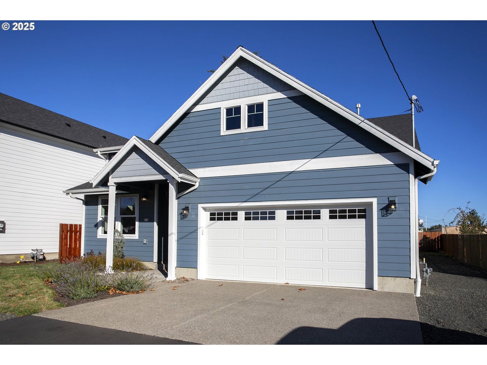 Property Photo: 814 17th Ave OR 97138