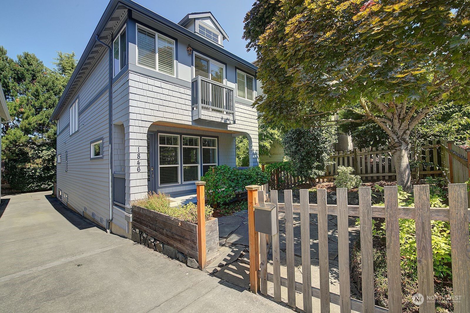 Property Photo: 1846 N 54th Street WA 98103