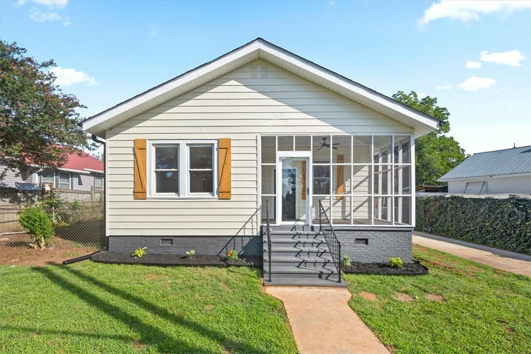 Property Photo:  2713 E Powell Street  SC 29678 