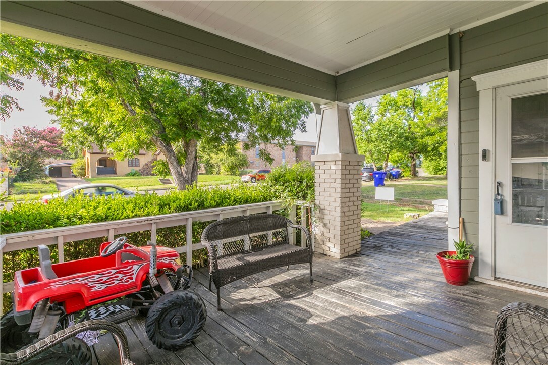 Property Photo:  2514 Ethel Avenue  TX 76707 