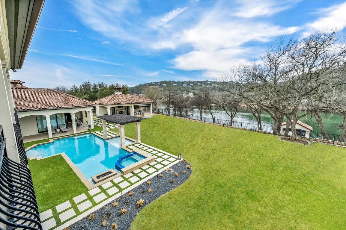 Property Photo: 14132 Flat Top Ranch Road TX 78732