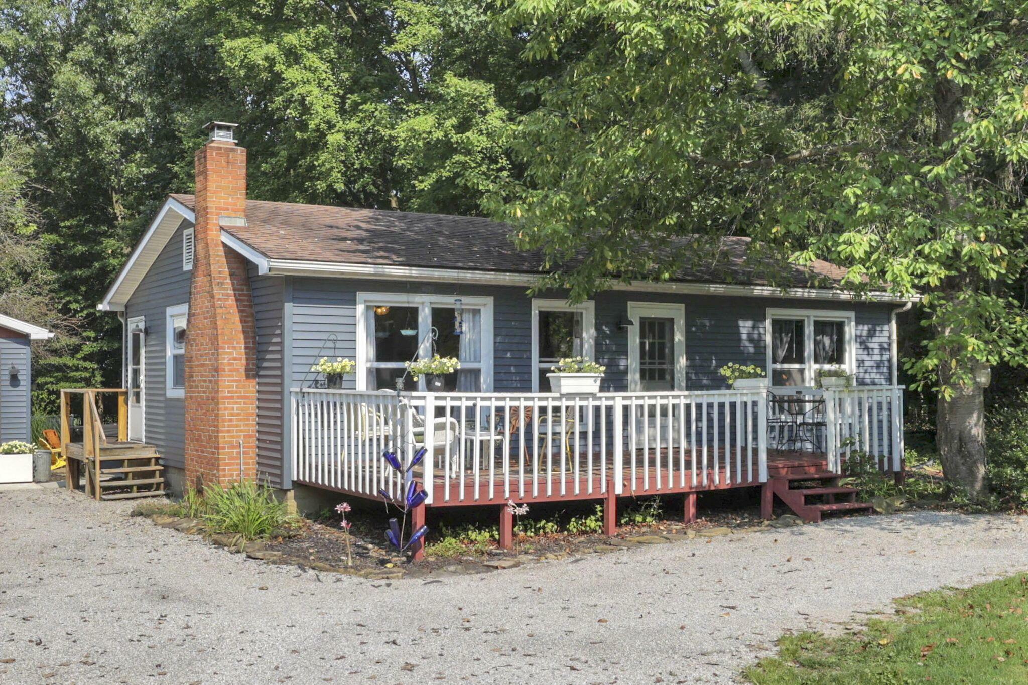 Property Photo: 1553 Apple Valley Drive OH 43028