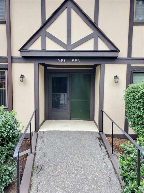 993 Sierra Vista Lane  Valley Cottage NY 10989 photo