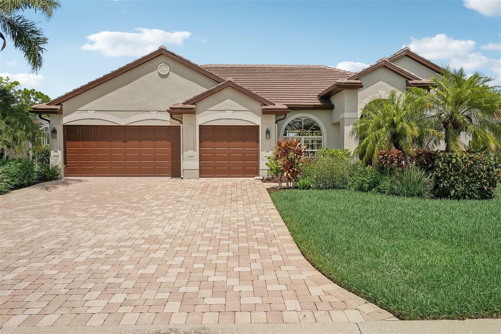 Property Photo:  1031 Scherer Way  FL 34229 