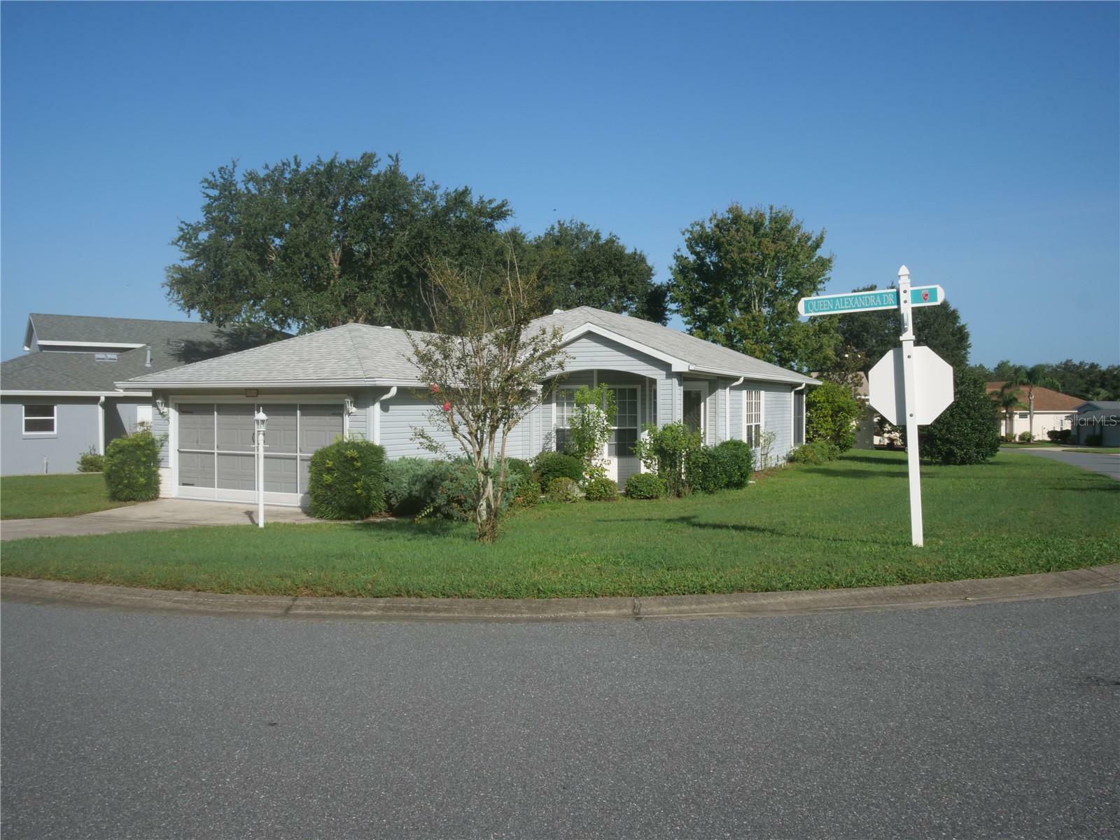 20505 Queen Alexandra Drive  Leesburg FL 34748 photo