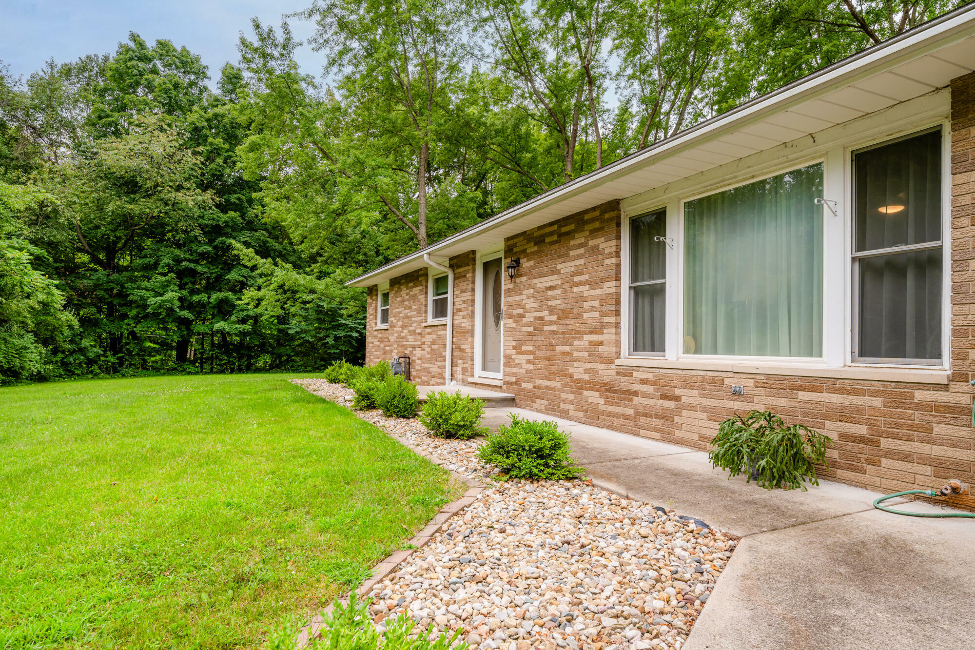 Property Photo:  4060 Ravina Terrace  MI 49085 