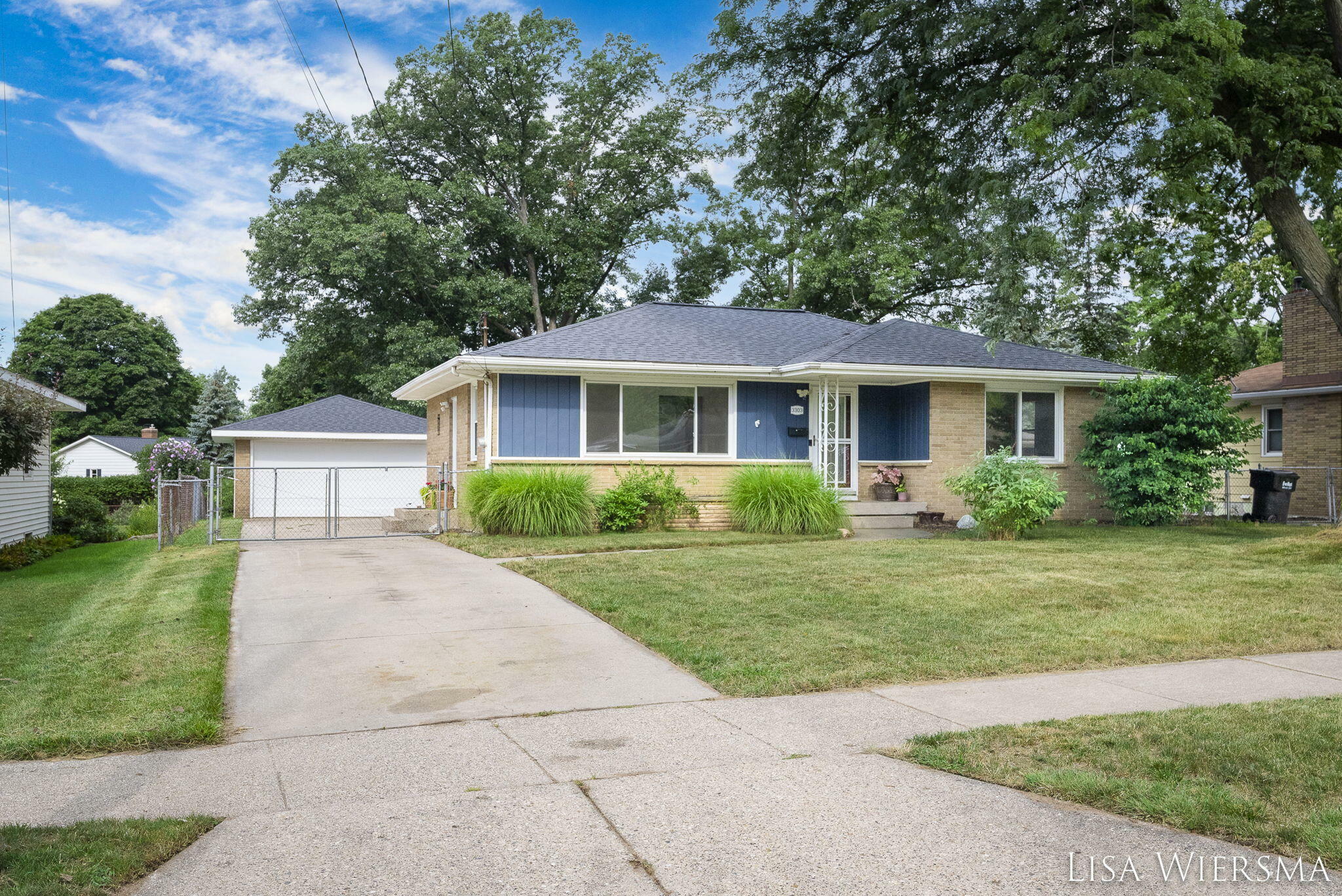 Property Photo:  3303 Boone Avenue SW  MI 49519 