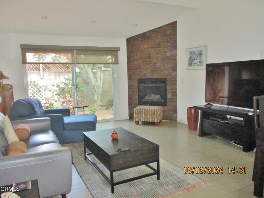 Property Photo:  476 Harbor Lights Lane  CA 93041 