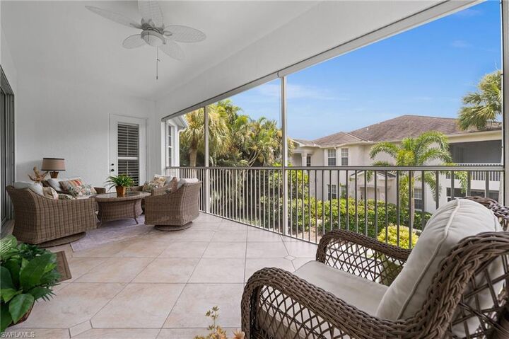 Property Photo: 5010 Marina Cove Dr 4 FL 34112