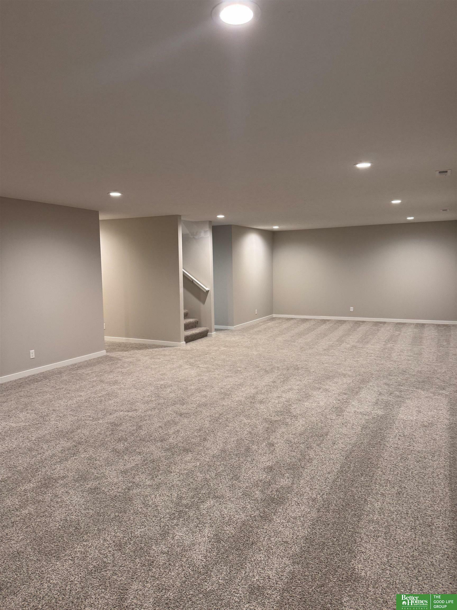 Property Photo:  8707 N 177th Street  NE 68007 