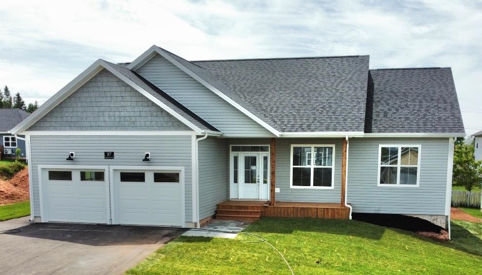 87 Essex Crescent  Charlottetown PE C1E 0G8 photo