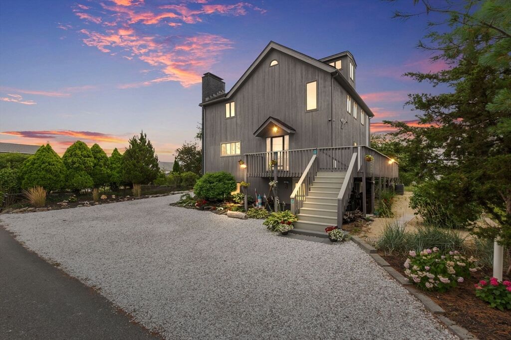 Property Photo:  4 Davoli Way  MA 01951 