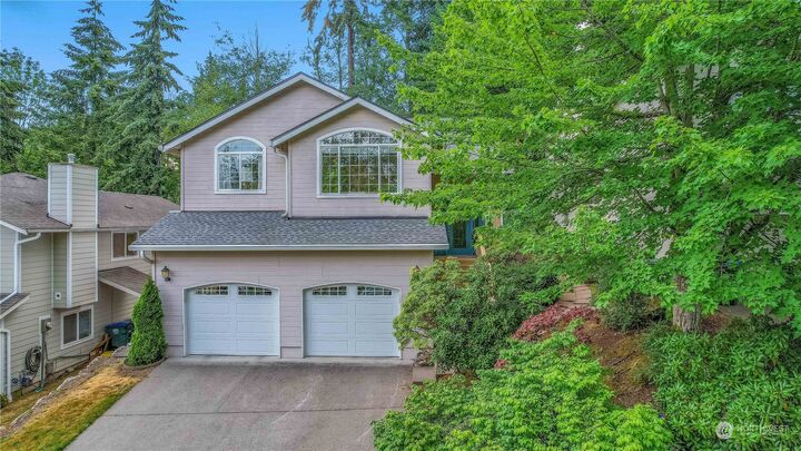 Property Photo:  1512 Toledo Street  WA 98229 