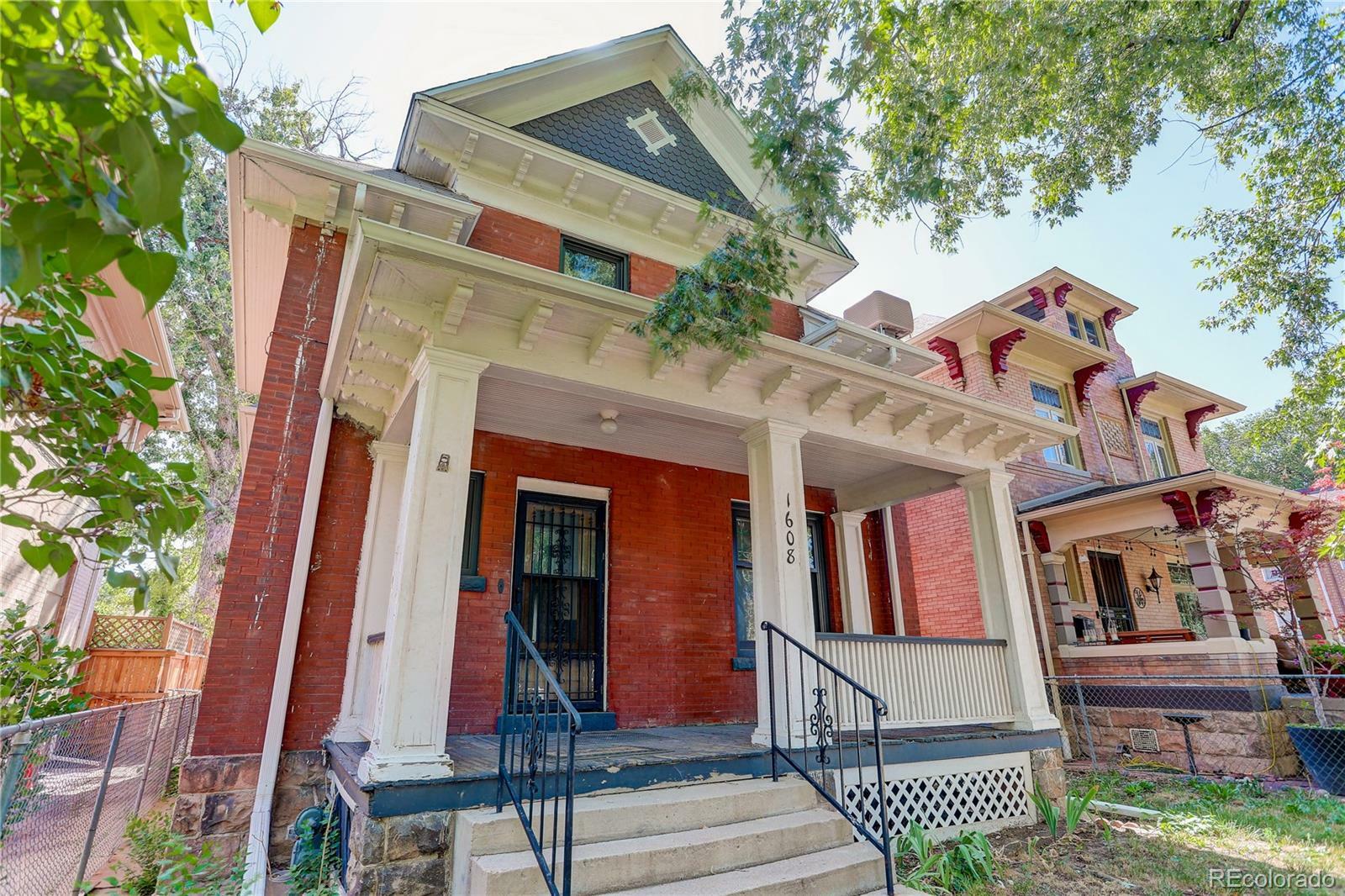 Property Photo:  1608 Saint Paul Street  CO 80206 