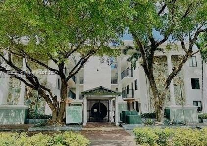 Property Photo: 3242 Mary St S316 FL 33133