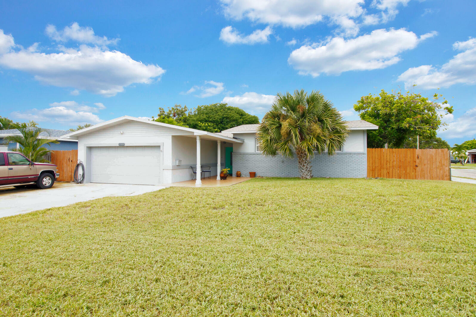 Property Photo:  200 Jason Court  FL 32937 