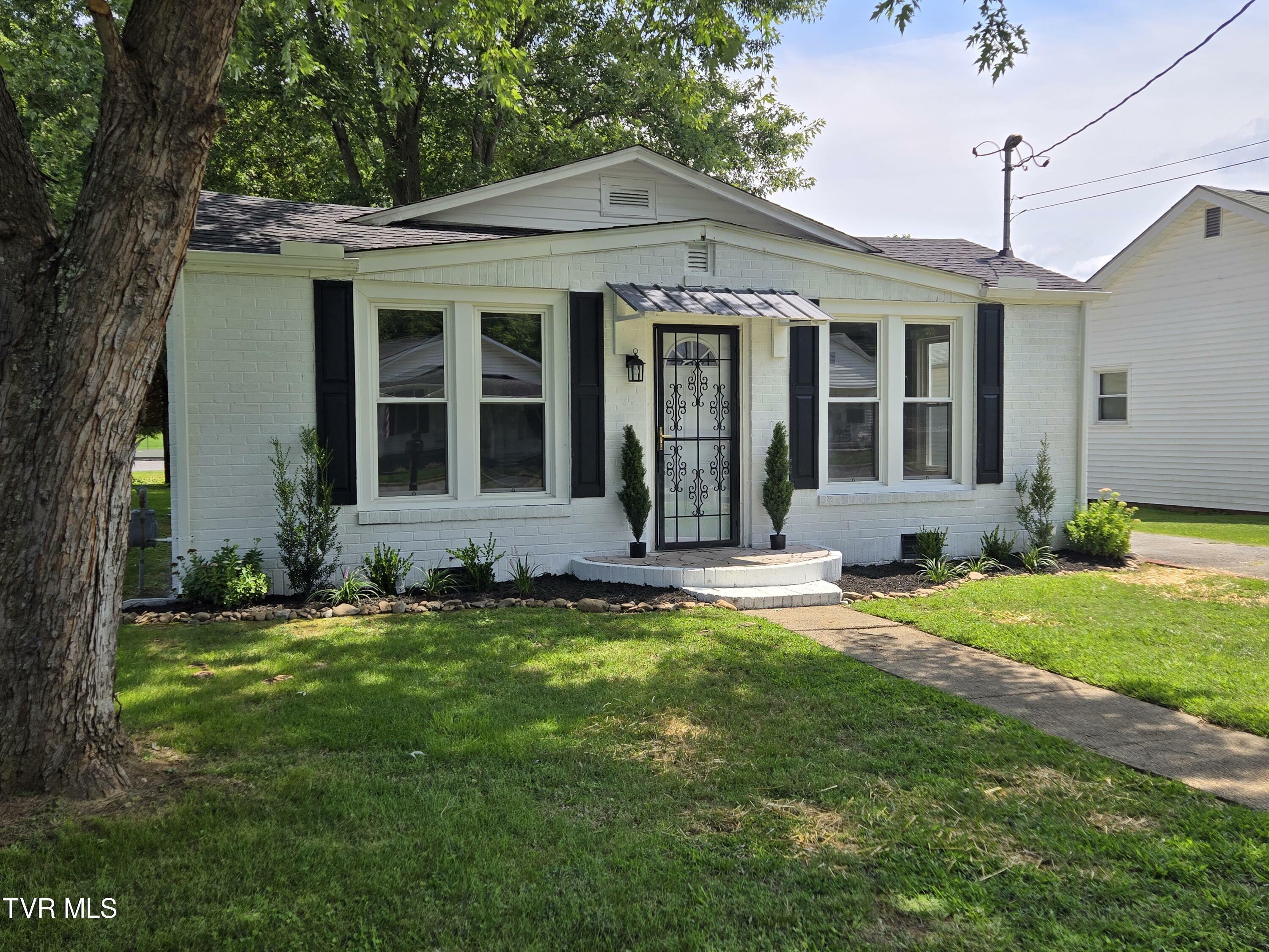 Property Photo:  408 South Main Street  TN 37643 