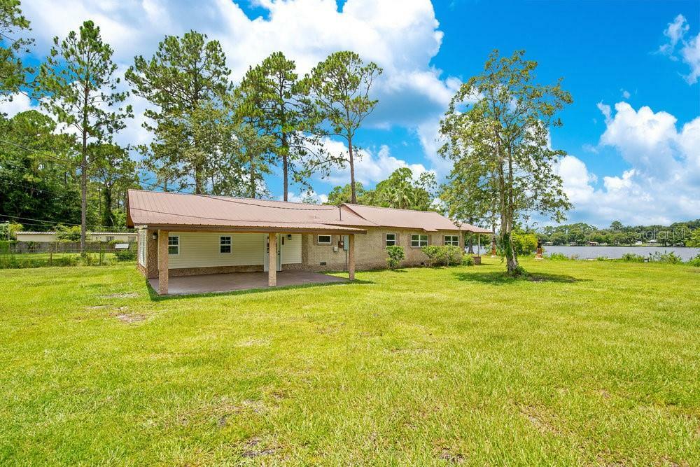 Property Photo:  114 Lake Edge Trail  FL 32148 