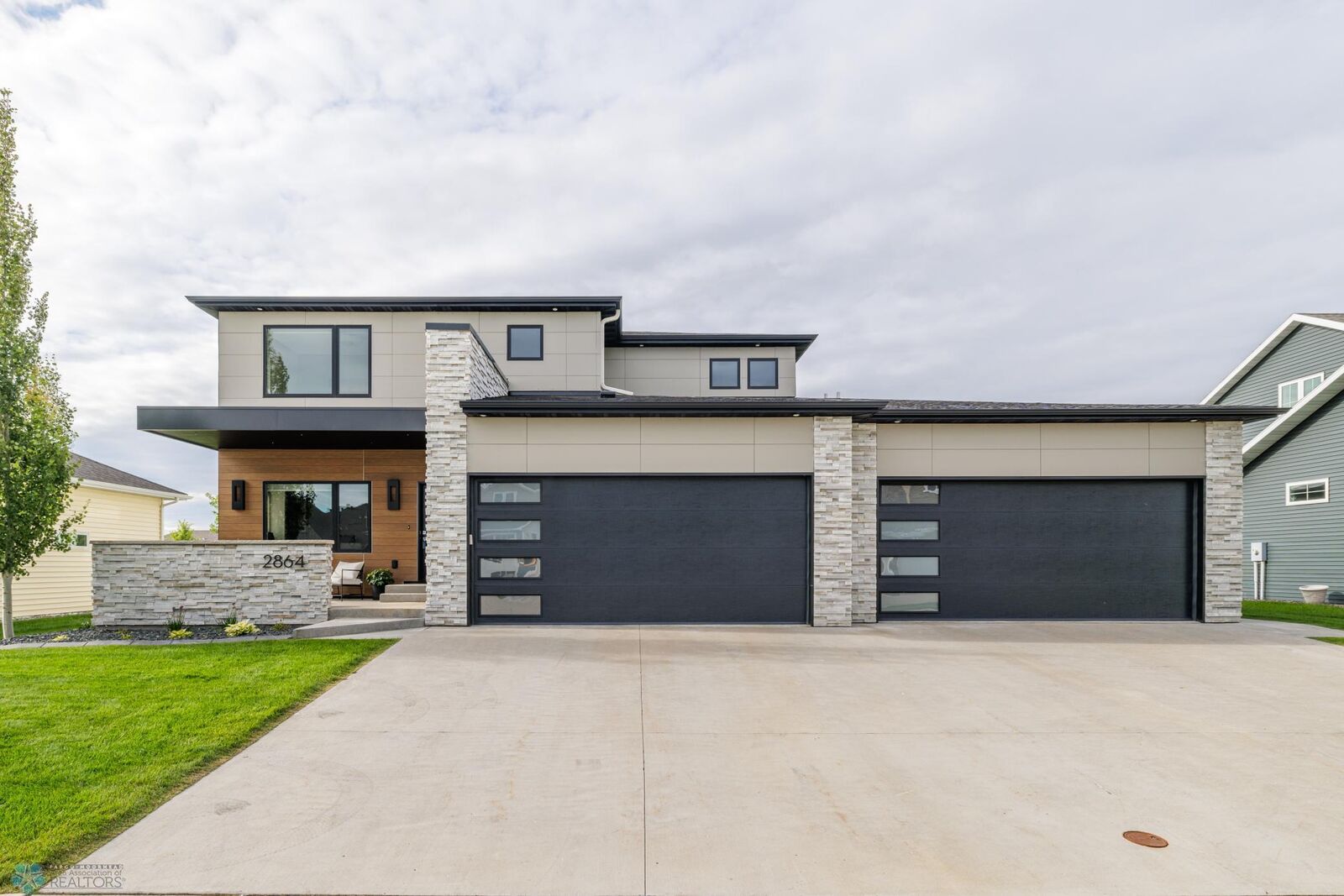Property Photo: 2864 Rivers Bend Drive E ND 58078
