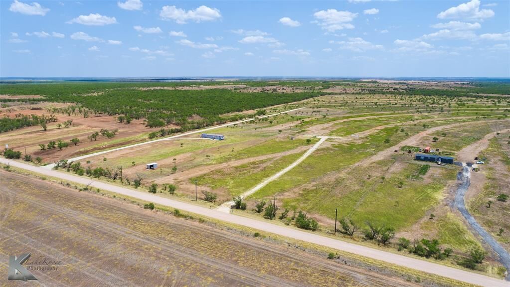 Property Photo: 14292 County Road 421 TX 79536
