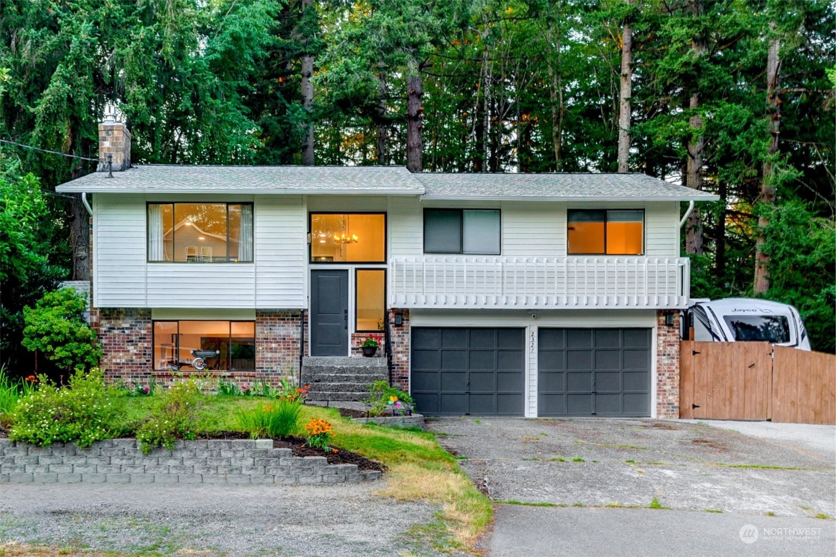 2327 136th Place SW  Lynnwood WA 98087 photo