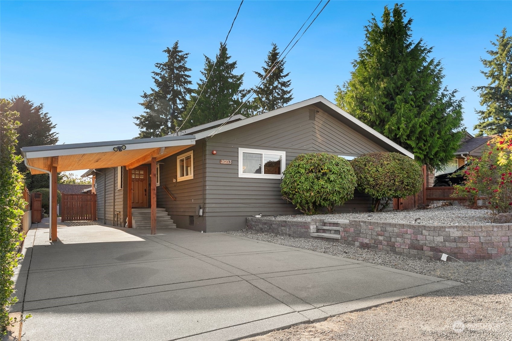 Property Photo:  16233 15th Avenue SW  WA 98166 