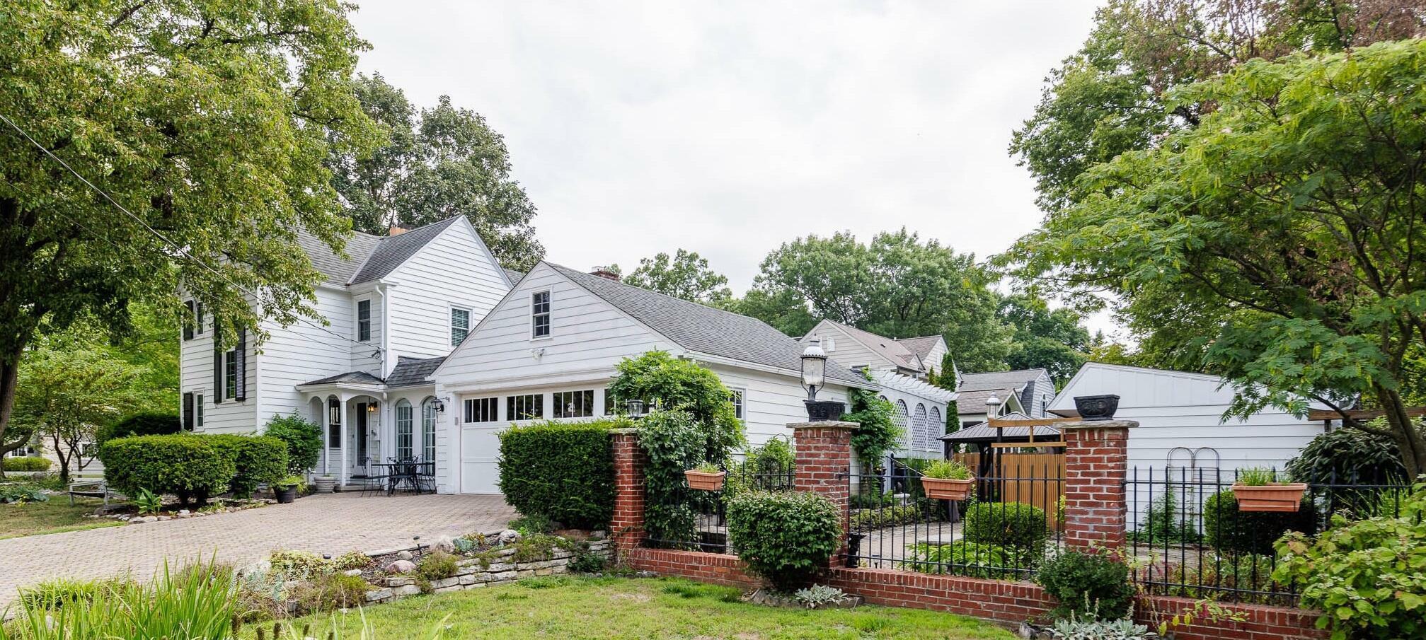 Property Photo: 1757 Merrick Road OH 43212