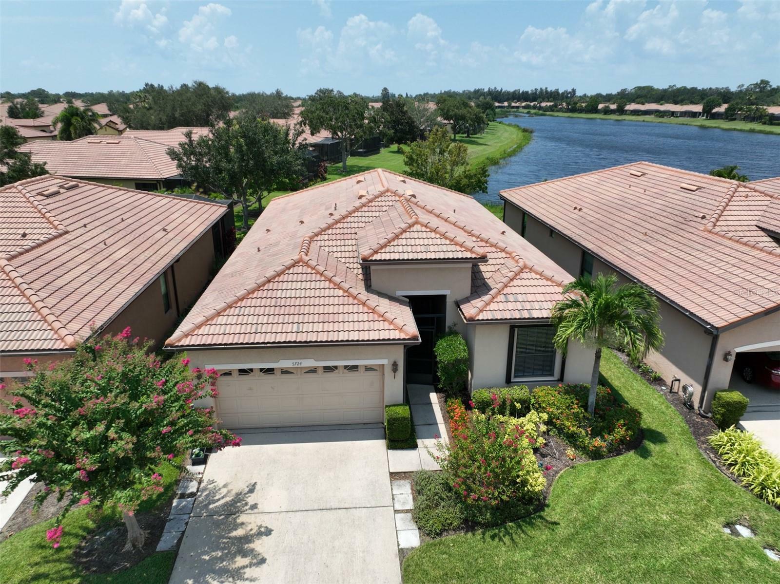 5724 Sunset Falls Drive  Apollo Beach FL 33572 photo