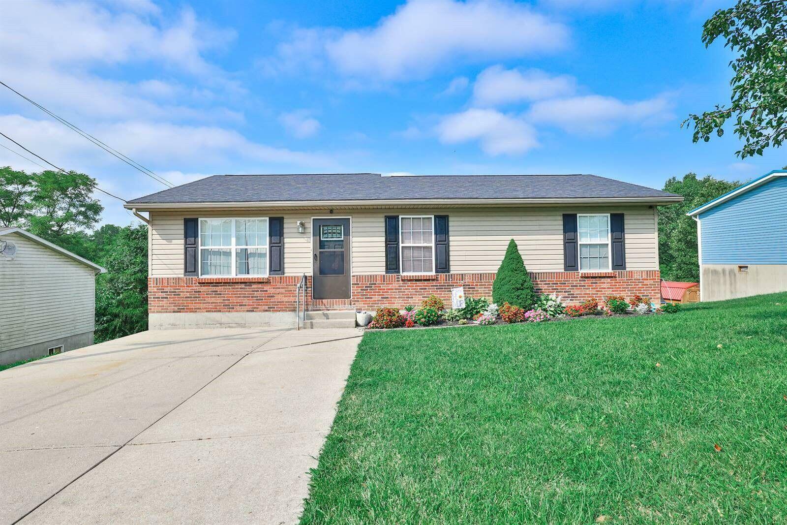 Property Photo:  392 N Ronda Drive  KY 41040 